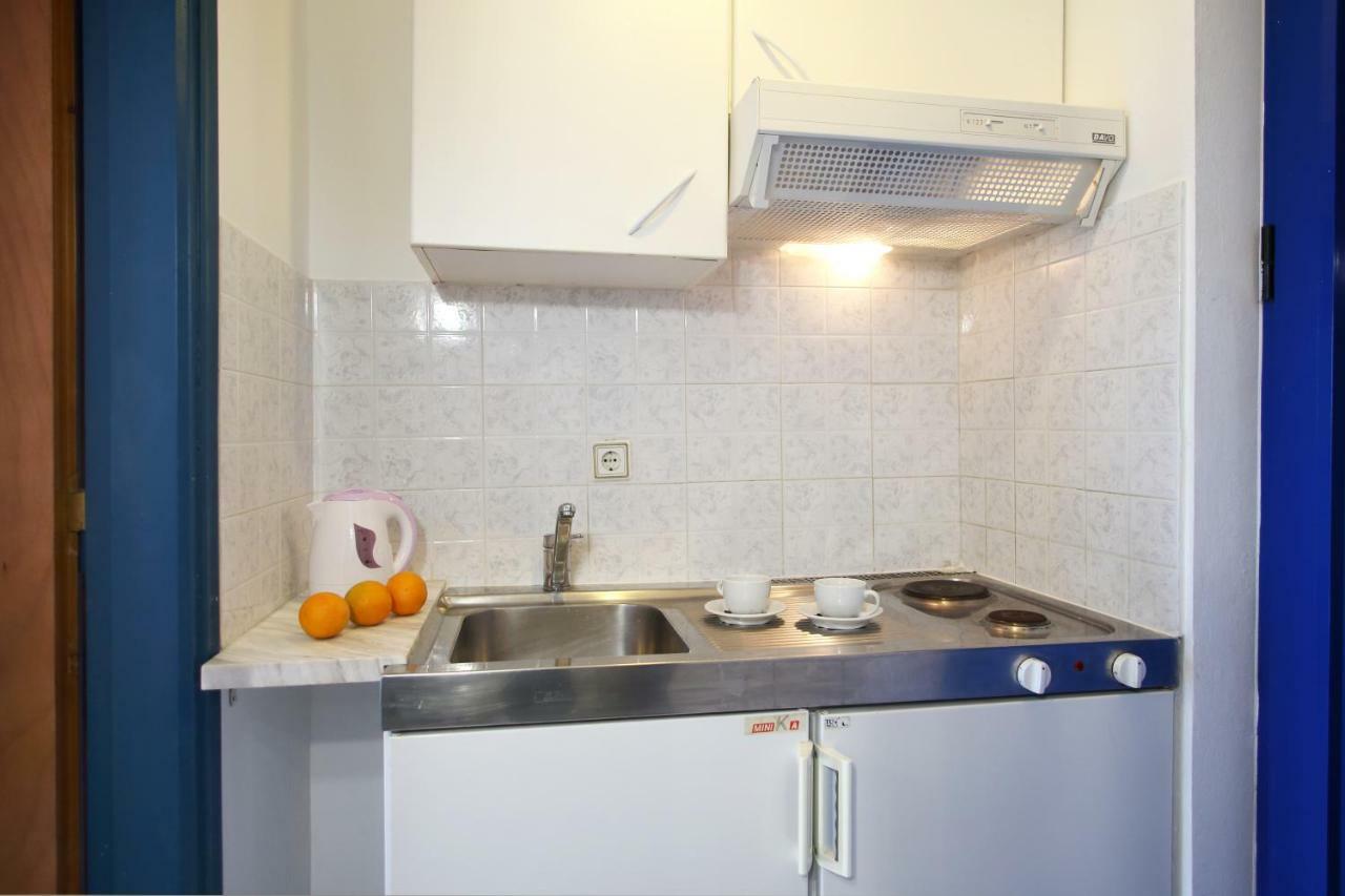 Theocharis Bros - Apartment *
